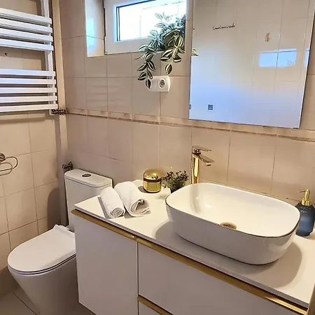 Skrajna 18 Apartamento